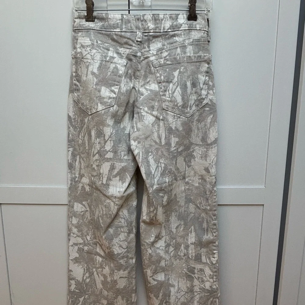 EUC Hollister Camo Low Rise Baggy Jeans Size 00R W24 raw edge - Picture 3 of 12